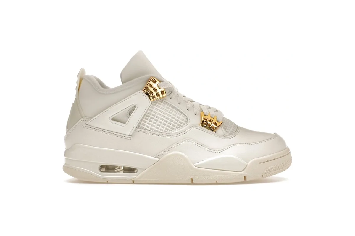 Nike Air Jordan 4 Retro "Metallic Gold"